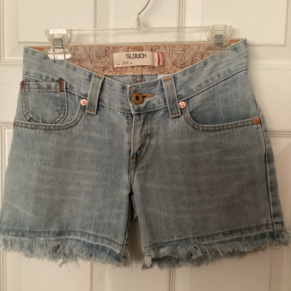 💕 LEVI’S denim shorts 504 Slouch cutoffs Sz 3 NWOT - Picture 2 of 9